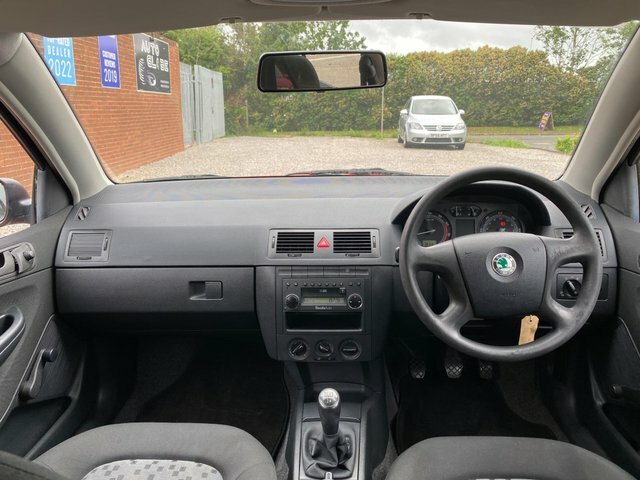 Skoda Fabia 1.2 Htp 12V Ambiente Red #10