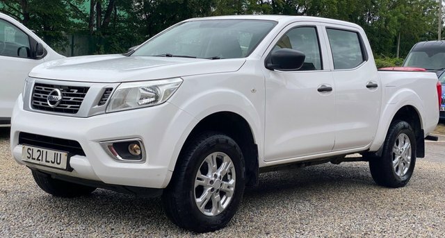 Nissan Navara Dci Visia 4Wd Euro White #2