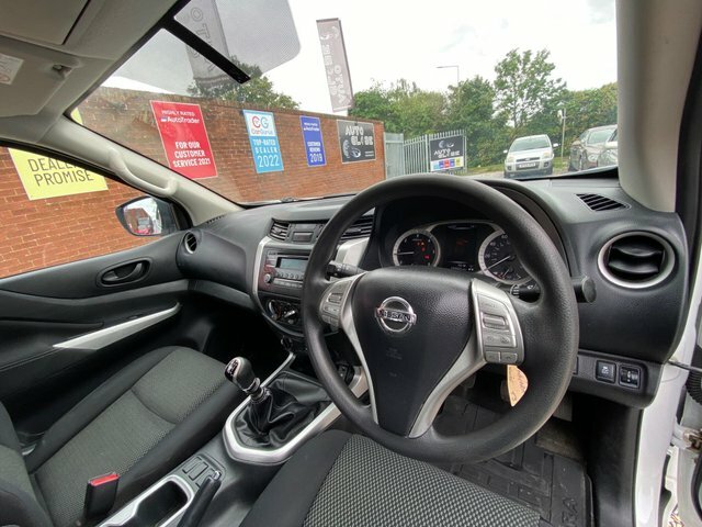 Nissan Navara Dci Visia 4Wd Euro White #6