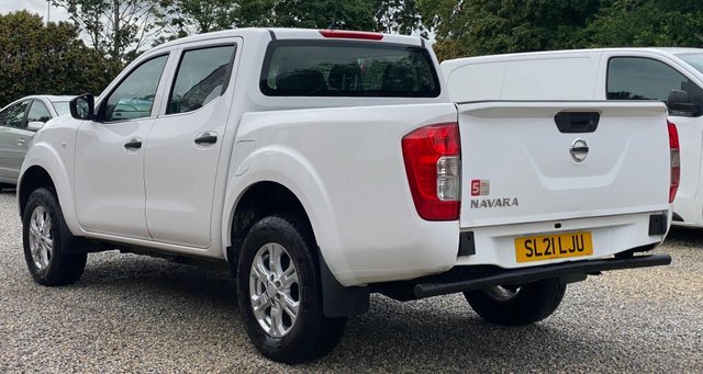 Nissan Navara Dci Visia 4Wd Euro White #4