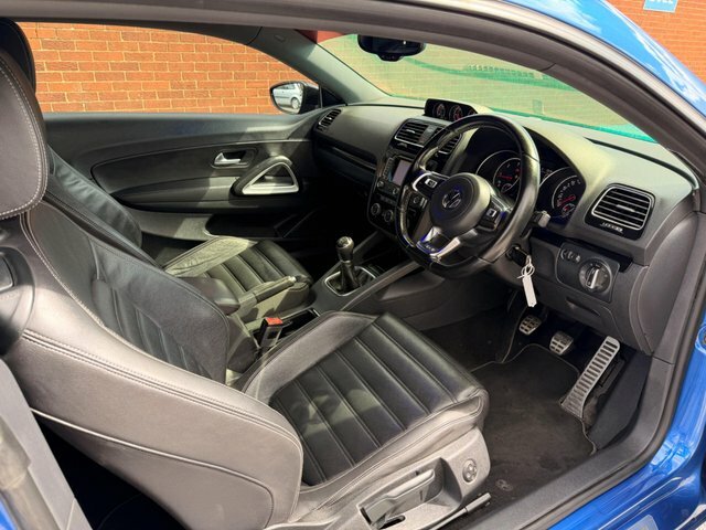 Volkswagen Scirocco R Line Tdi Bluemotion Black #9