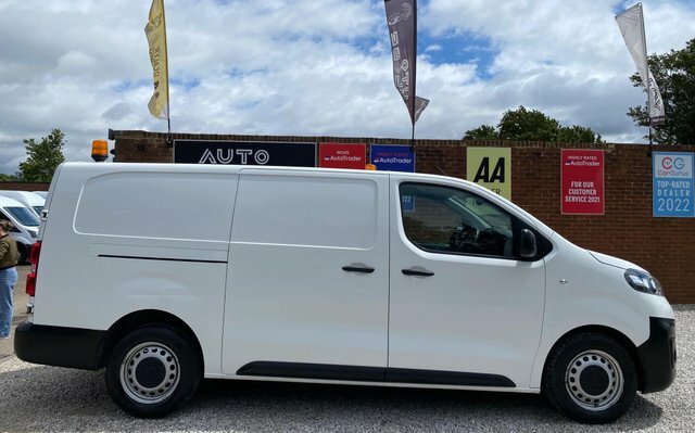 Vauxhall Vivaro Turbo D 3100 Dynamic FH22LMU White #5