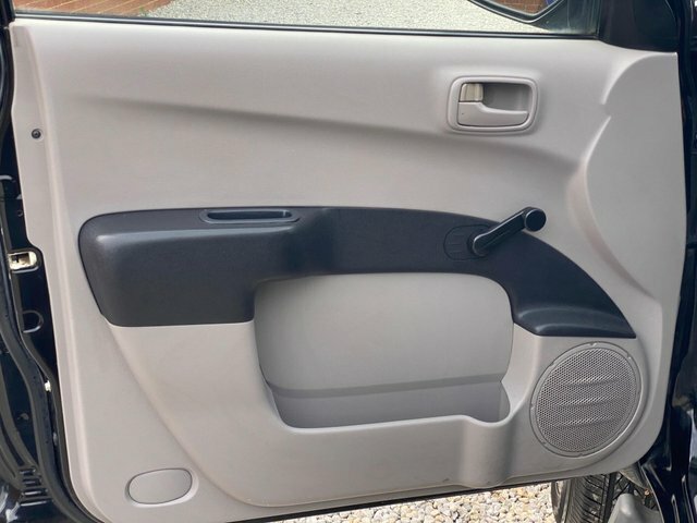 Mitsubishi L200 Pickup White #42