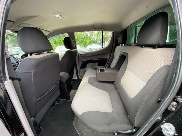 Mitsubishi L200 Pickup White #17