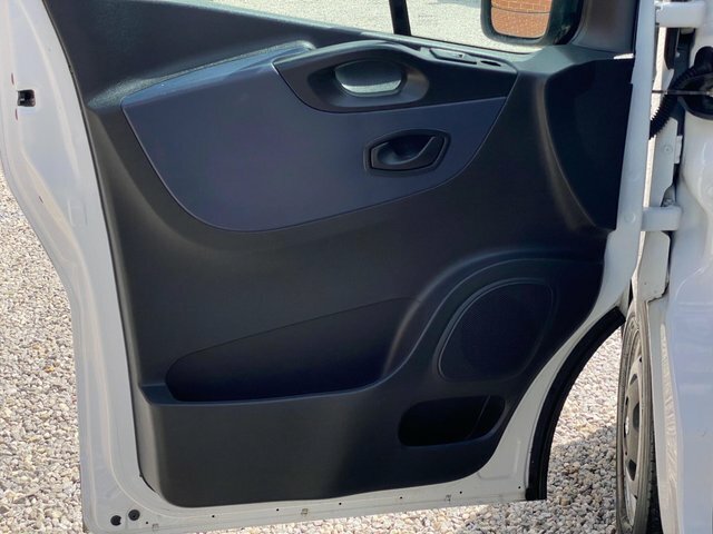 Vauxhall Vivaro Panel Van White #37