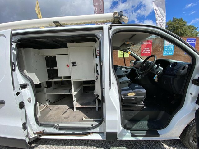 Vauxhall Vivaro Panel Van White #11