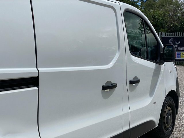 Vauxhall Vivaro Panel Van White #40