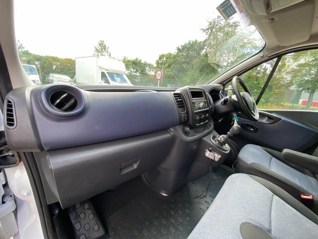 Vauxhall Vivaro Panel Van White #13