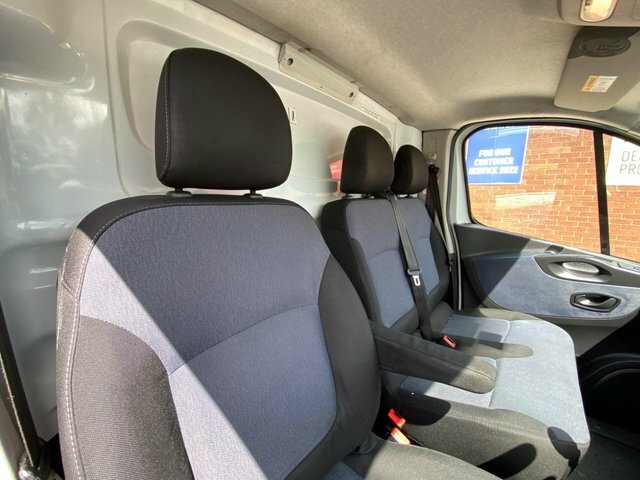 Vauxhall Vivaro Panel Van White #7