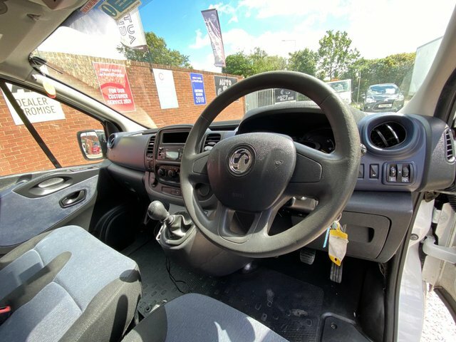 Vauxhall Vivaro Panel Van White #6