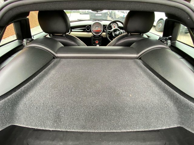 Mini Coupe Cooper White #32