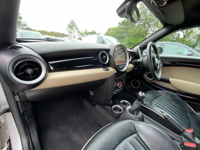 Mini Coupe Cooper White #16