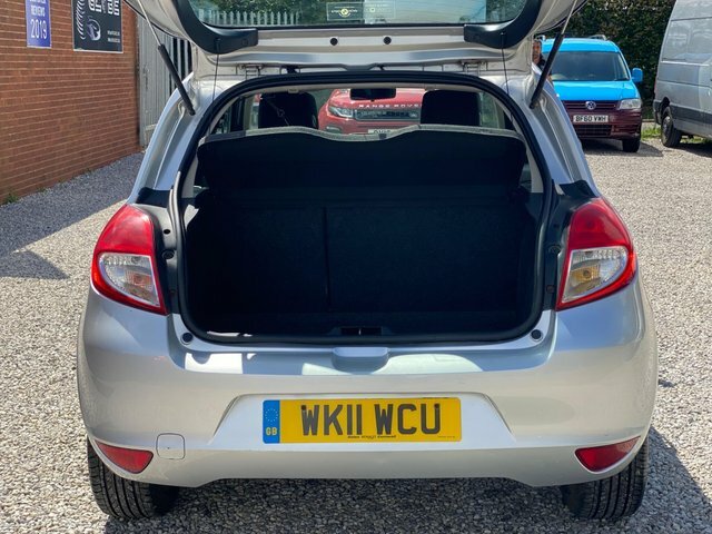 Renault Clio 1.1 I-music 75 Silver #29