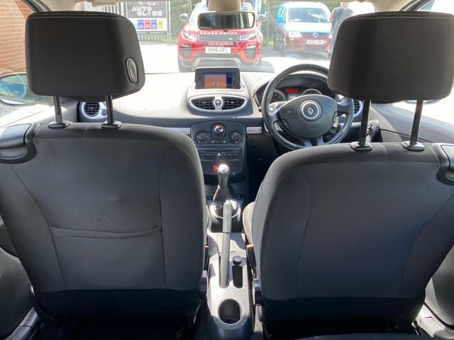 Renault Clio 1.1 I-music 75 Silver #37