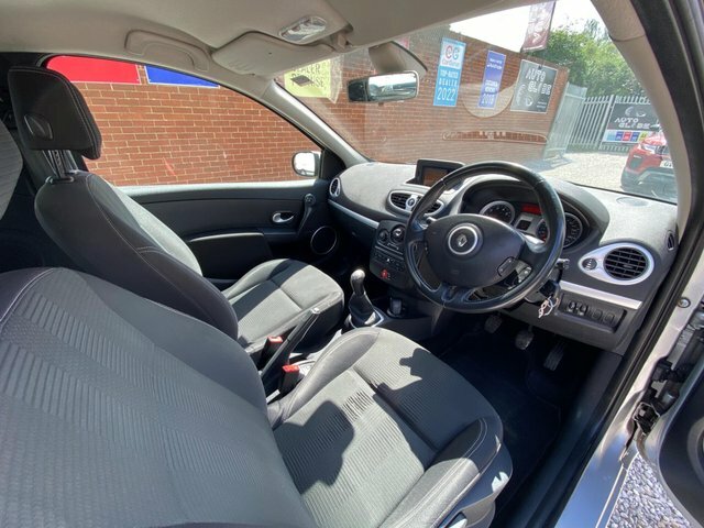 Renault Clio Dynamique Tomtom Euro 5 Silver #2