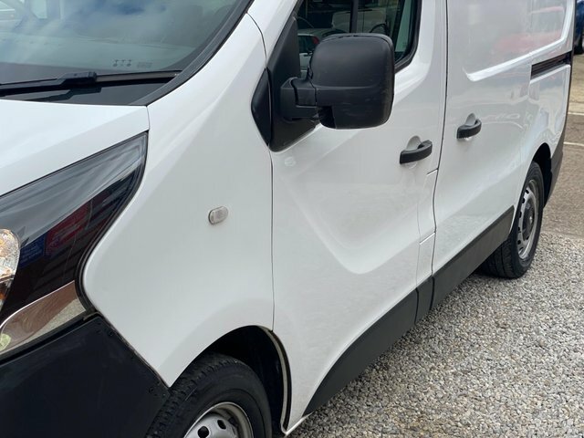 Vauxhall Vivaro 9 Seat Minibus White #12