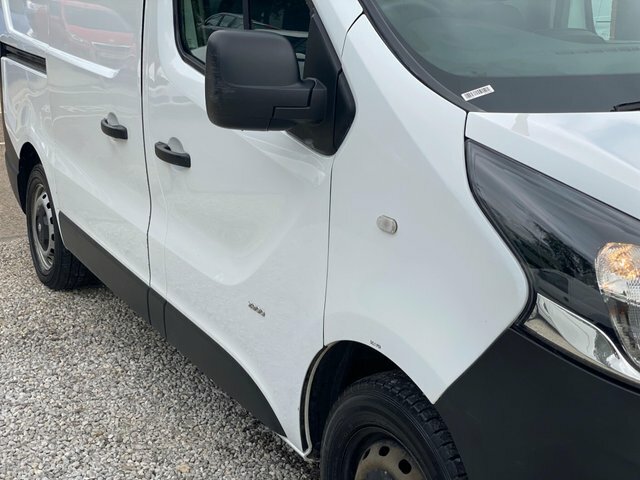Vauxhall Vivaro 9 Seat Minibus White #11