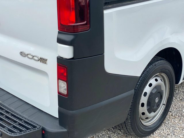 Vauxhall Vivaro 9 Seat Minibus White #27