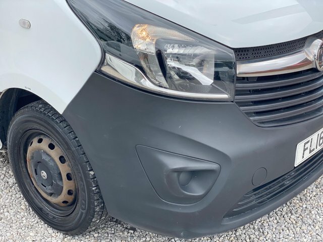 Vauxhall Vivaro 9 Seat Minibus White #22