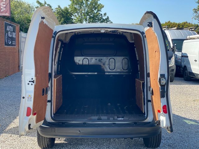 Mercedes-Benz CITAN White #9