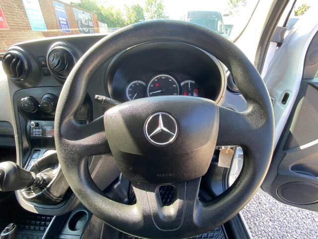 Mercedes-Benz CITAN White #11