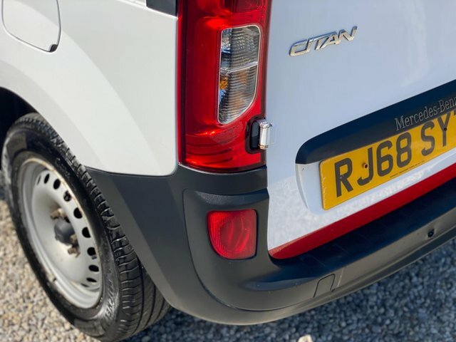 Mercedes-Benz CITAN White #20