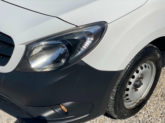 Mercedes-Benz CITAN White #23