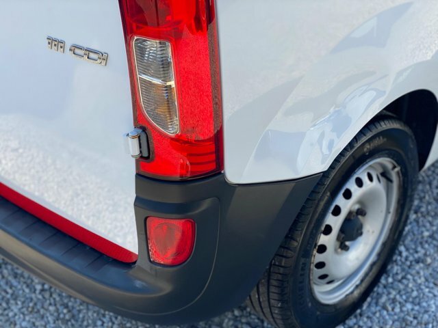 Mercedes-Benz CITAN White #16