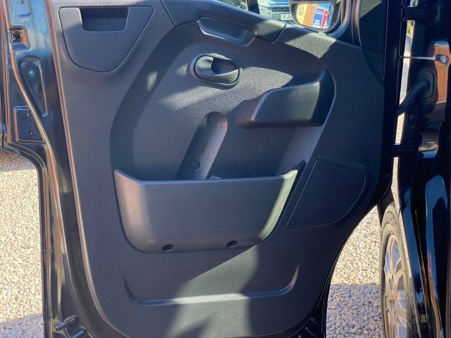 Nissan NV400 Dci 35 Se Panel Blue #25