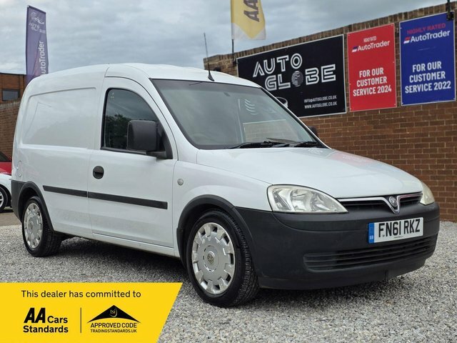 Vauxhall Combo 1700 16V Panel Van Red #1