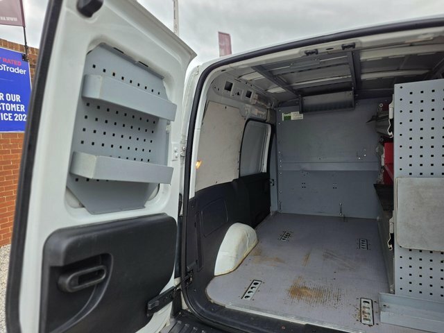 Vauxhall Combo 1700 16V Panel Van Red #27