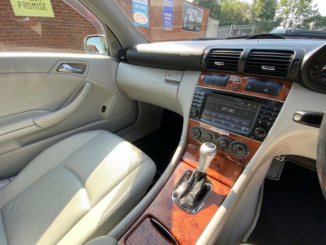 Mercedes-Benz C Class Coupe 1.8 C180 Kompressor Sport Edition 2006 Silver #30