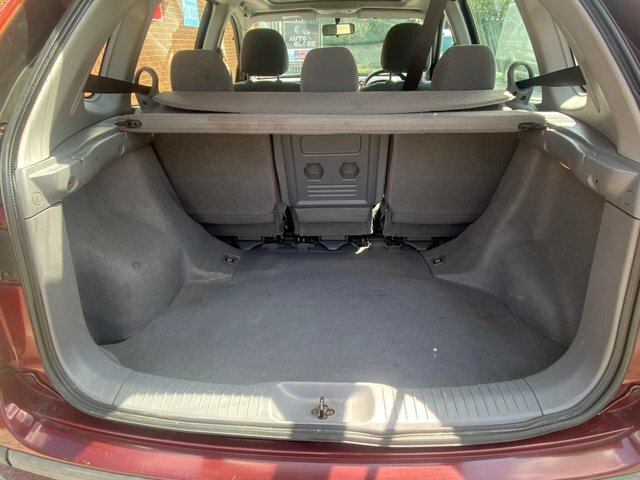 Nissan Almera Tino Mpv Silver #12