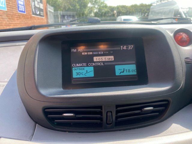 Nissan Almera Tino Mpv Silver #10