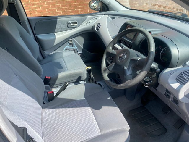 Nissan Almera Tino Mpv Silver #16