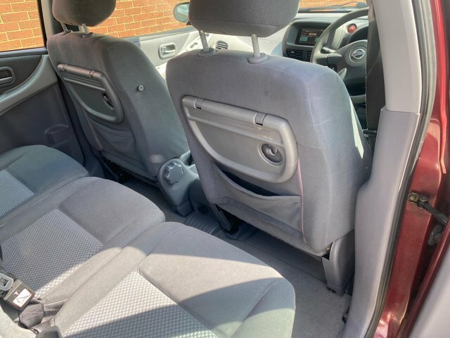 Nissan Almera Tino Mpv Silver #18
