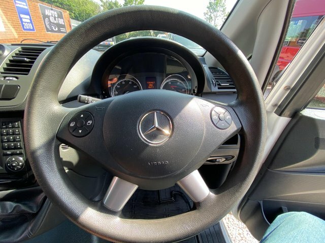 Mercedes-Benz Vito 111Cdi Van White #32