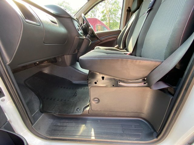 Mercedes-Benz Vito 111Cdi Van White #43