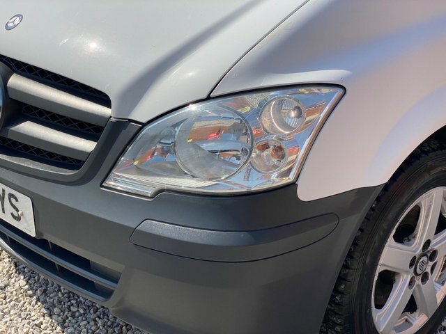 Mercedes-Benz Vito 111Cdi Van White #40