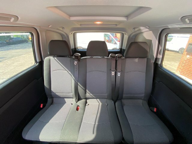 Mercedes-Benz Vito 111Cdi Van White #11