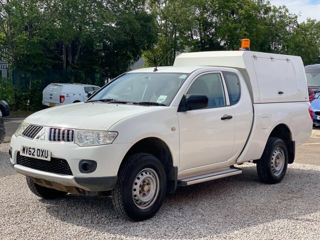 Mitsubishi L200 Di-d 4Life Club Cab White #4
