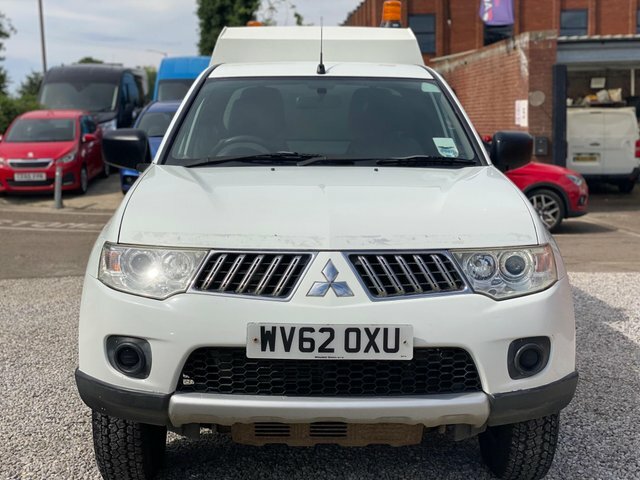 Mitsubishi L200 Pickup 2.5 Di-d Warrior 4Wd Euro 5 Lb 2012 White #11