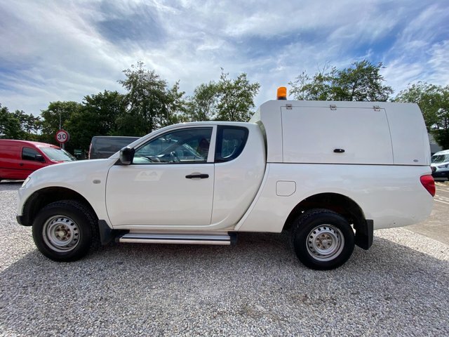 Mitsubishi L200 Di-d 4Life Club Cab White #3