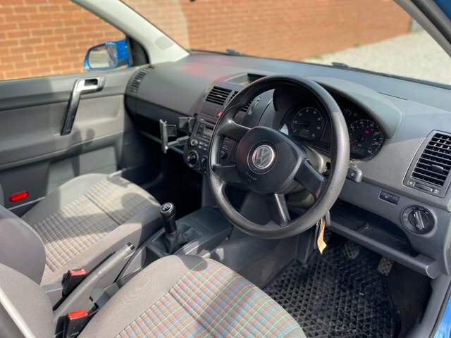 Volkswagen Polo 2006 1.4 S Tdi 68 Bhp Blue #9