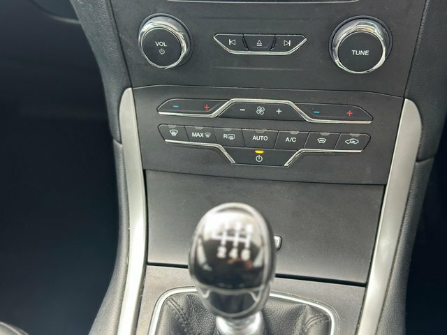 Ford S-Max Tdci Titanium Sport Mpv Euro6 180 9.9 Apr Flex White #36