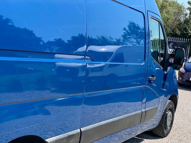 Renault Master 2.3 Lll35 Business 125 Bhp 3.5T L3 Lwb Dropside T White #39