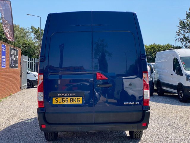 Renault Master 2.3 Lll35 Business 125 Bhp 3.5T L3 Lwb Dropside T White #25