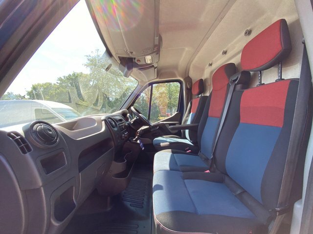 Renault Master 2.3 Lll35 Business 125 Bhp 3.5T L3 Lwb Dropside T White #19