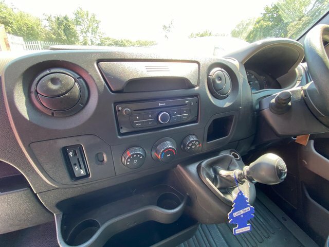 Renault Master 2.3 Lll35 Business 125 Bhp 3.5T L3 Lwb Dropside T White #10
