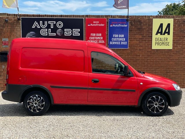 Vauxhall Combo Cdti 1700 16V Red #2